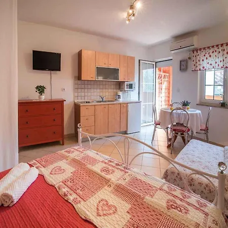In Vrbnik/insel Krk 13597 Apartment