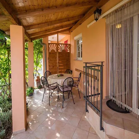 In Vrbnik/insel Krk 13597 Apartment *