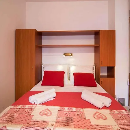 Apartment In Vrbnik/insel Krk 13597 Vrbnik (Primorje-Gorski Kotar)